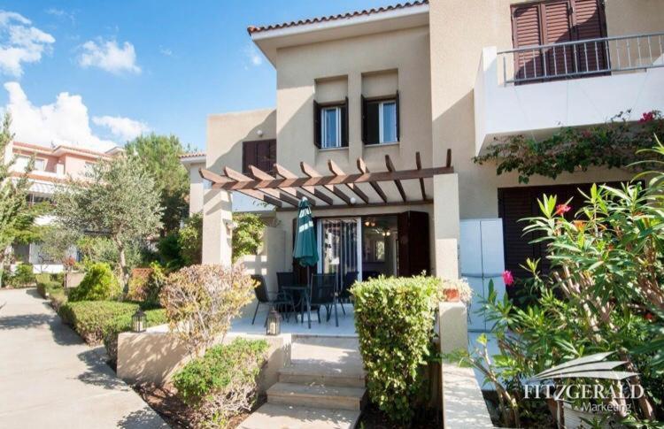 Owls Nest Townhouse Villa Paphos Exteriör bild