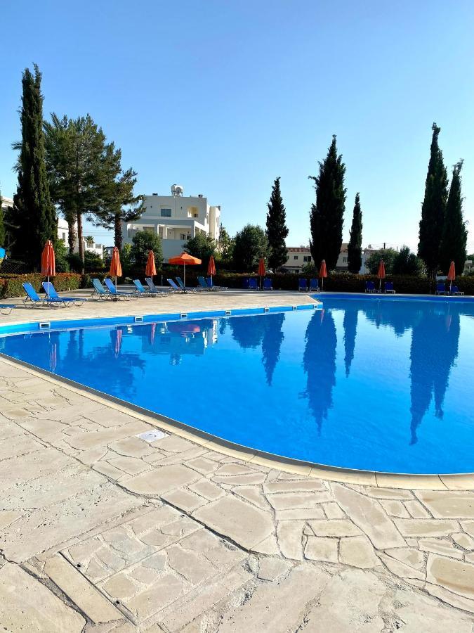 Owls Nest Townhouse Villa Paphos Exteriör bild